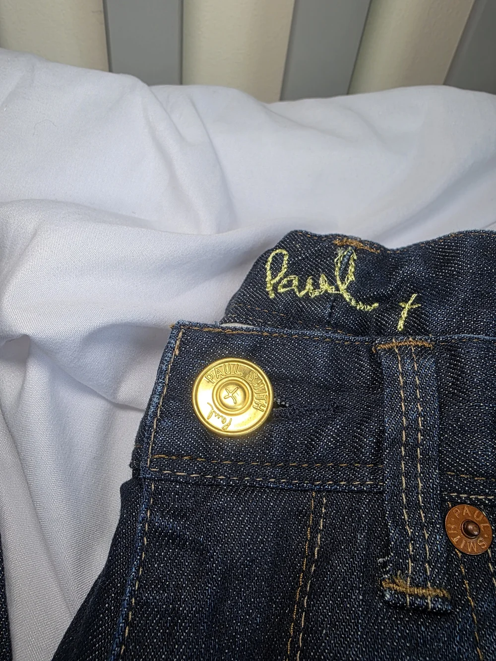 Paul Smith Vintage Early 2000s Men's Dark Wash Wide Legged Denim Size 28